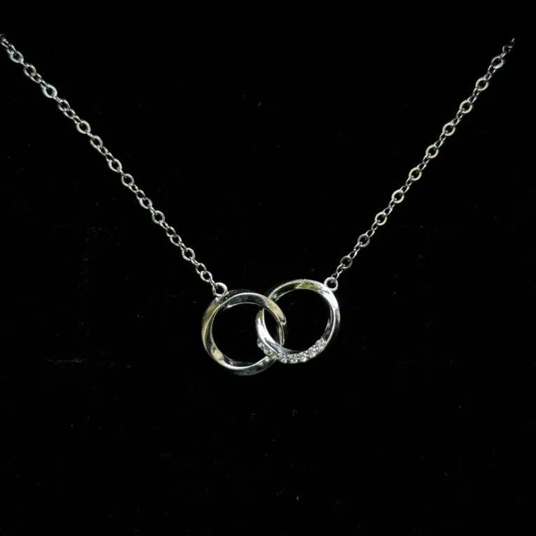 Interlocking Circles Diamond Pendant