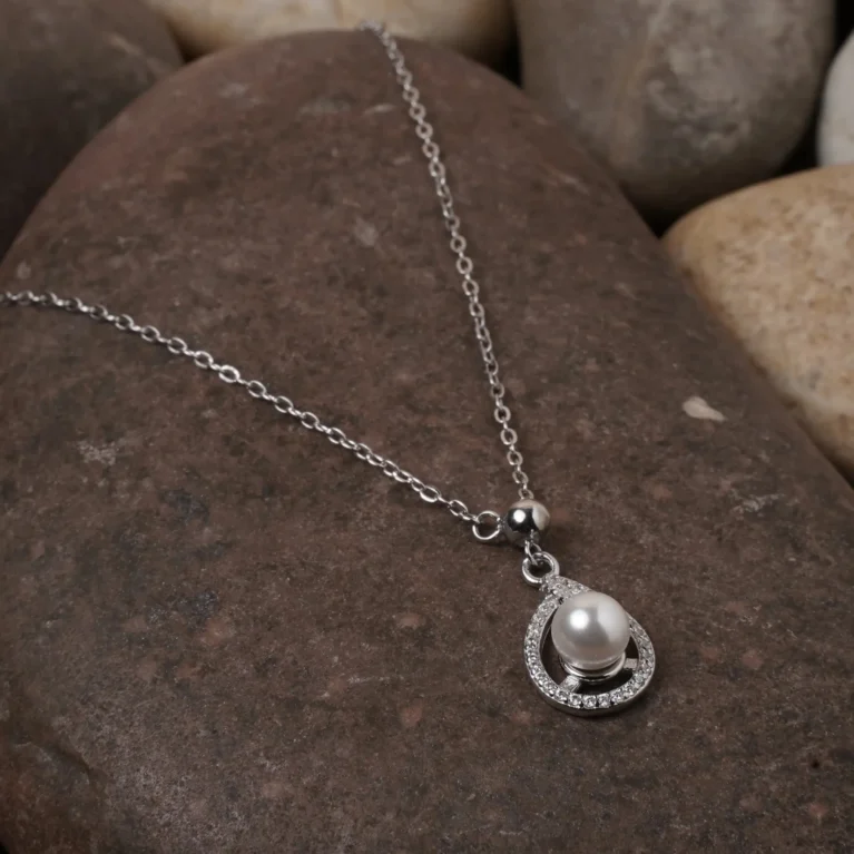 925 Silver Elegant Pearl Pendent